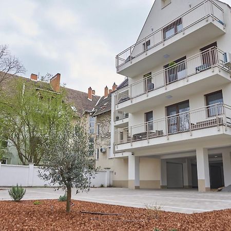 Sunlight Bronze - Szeged Apartment ภายนอก รูปภาพ