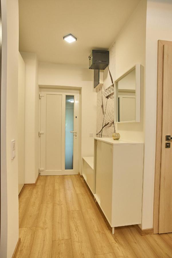 Sunlight Bronze - Szeged Apartment ภายนอก รูปภาพ