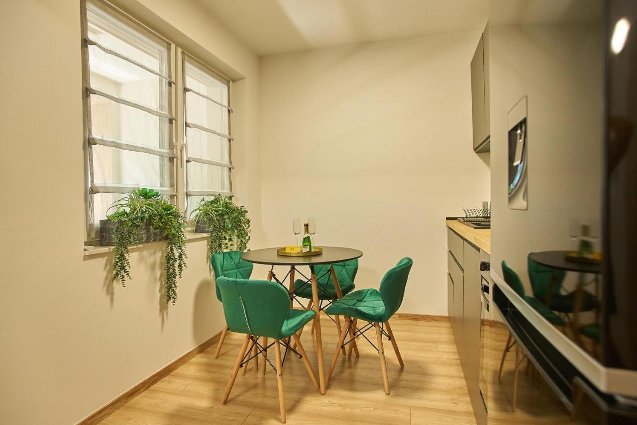 Sunlight Bronze - Szeged Apartment ภายนอก รูปภาพ
